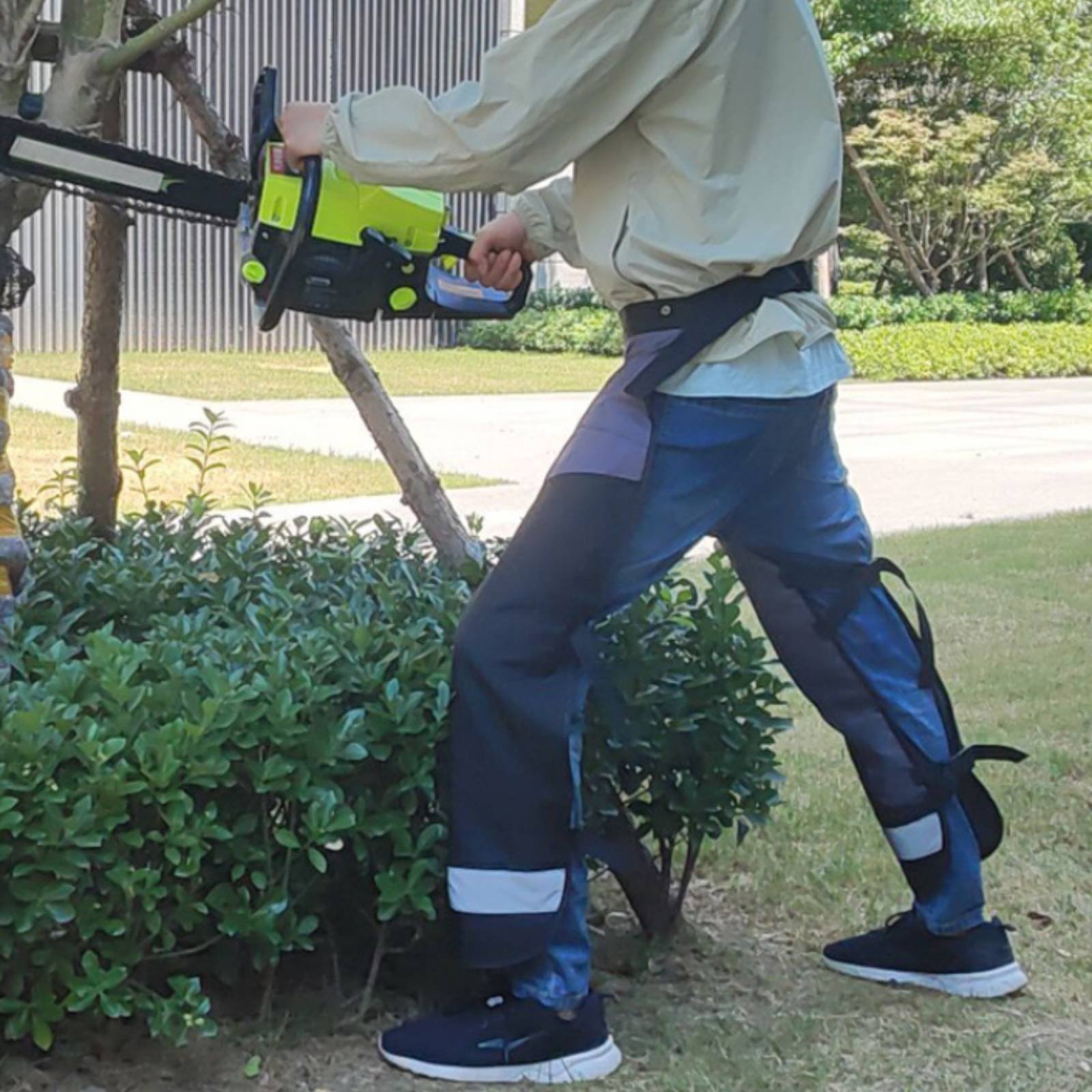 Ochraniacze na nogi do pilarki – Chainsaw Safety Chaps recenzja i cena